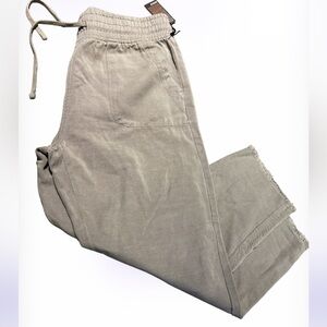 Devoted Neutral Tanish grey  Ankle Cropped Pants Sz L